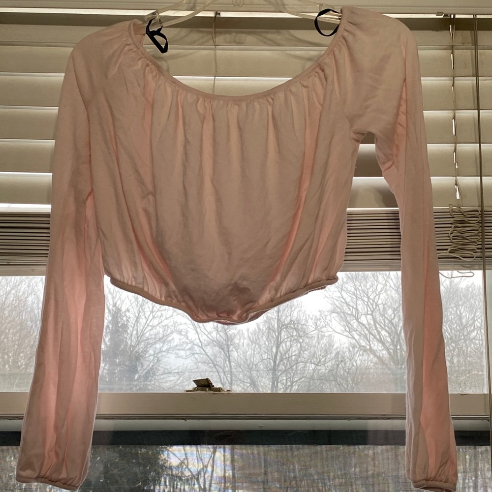 Off the shoulder long sleeve crop top